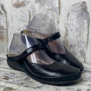 Naot Women’s Leather Clogs